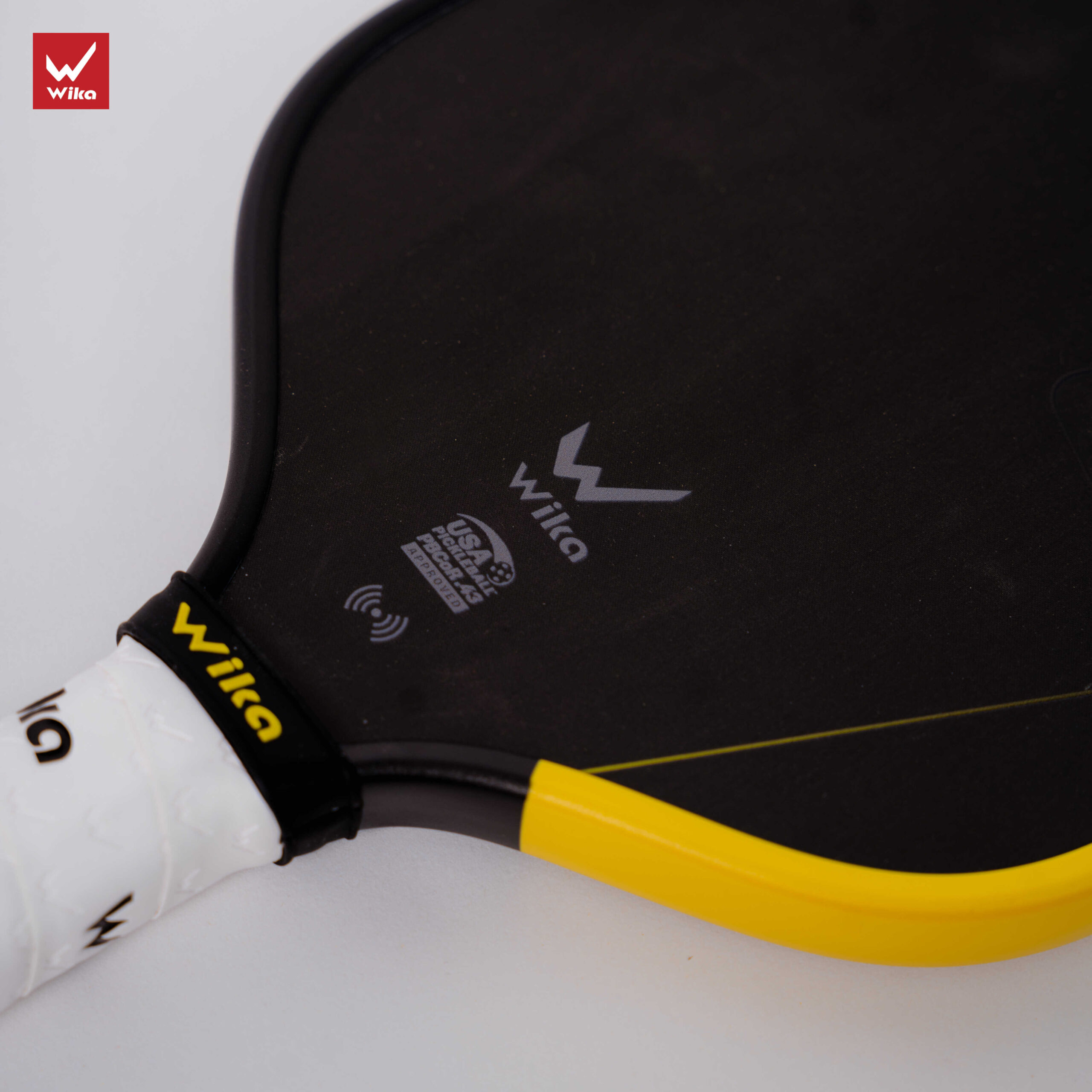 vot pickleball wika quang duong fire vang 10